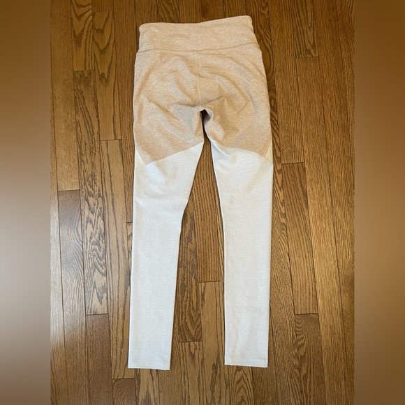 Outdoor Voices 7/8 Tri-Tone Warm Up Leggings Desert Oatmeal Cloud - Picture 9 of 13